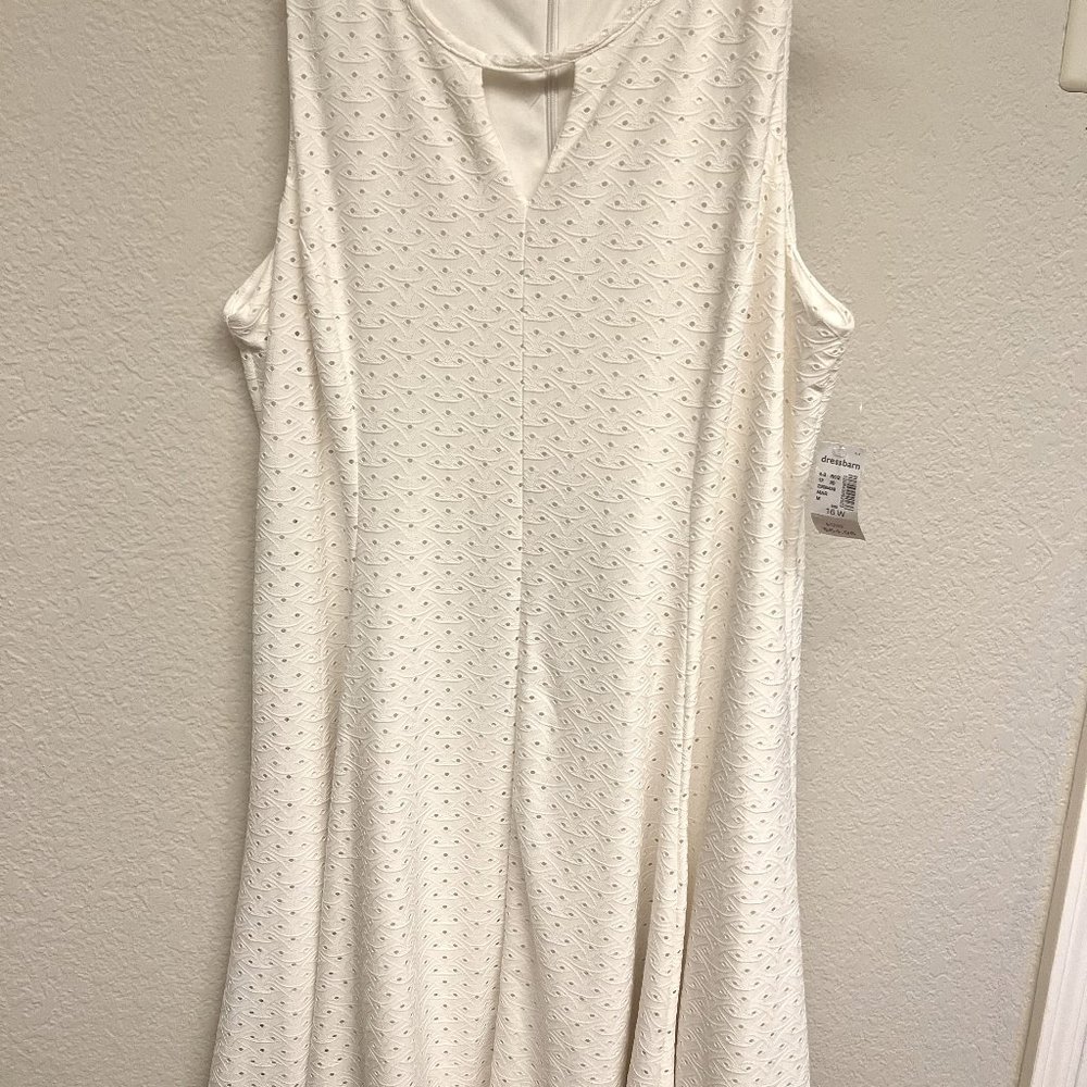 Elegant White dress from Dressbarn with tag - Size16